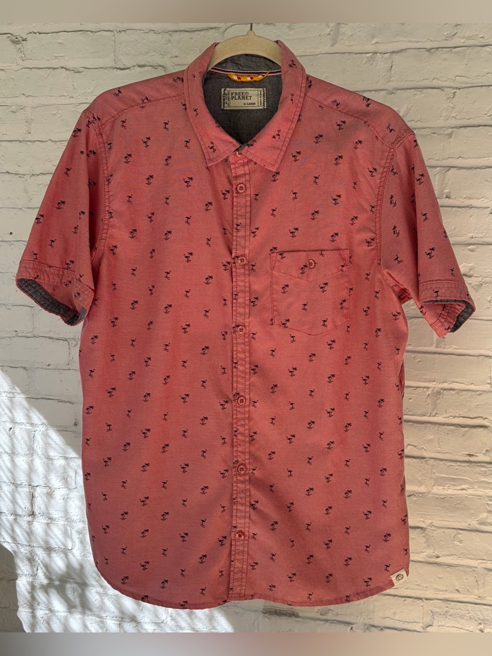 FREE PLANET Men's Short-Sleeve Shirt with Micro Print Pelicans and Palm Trees